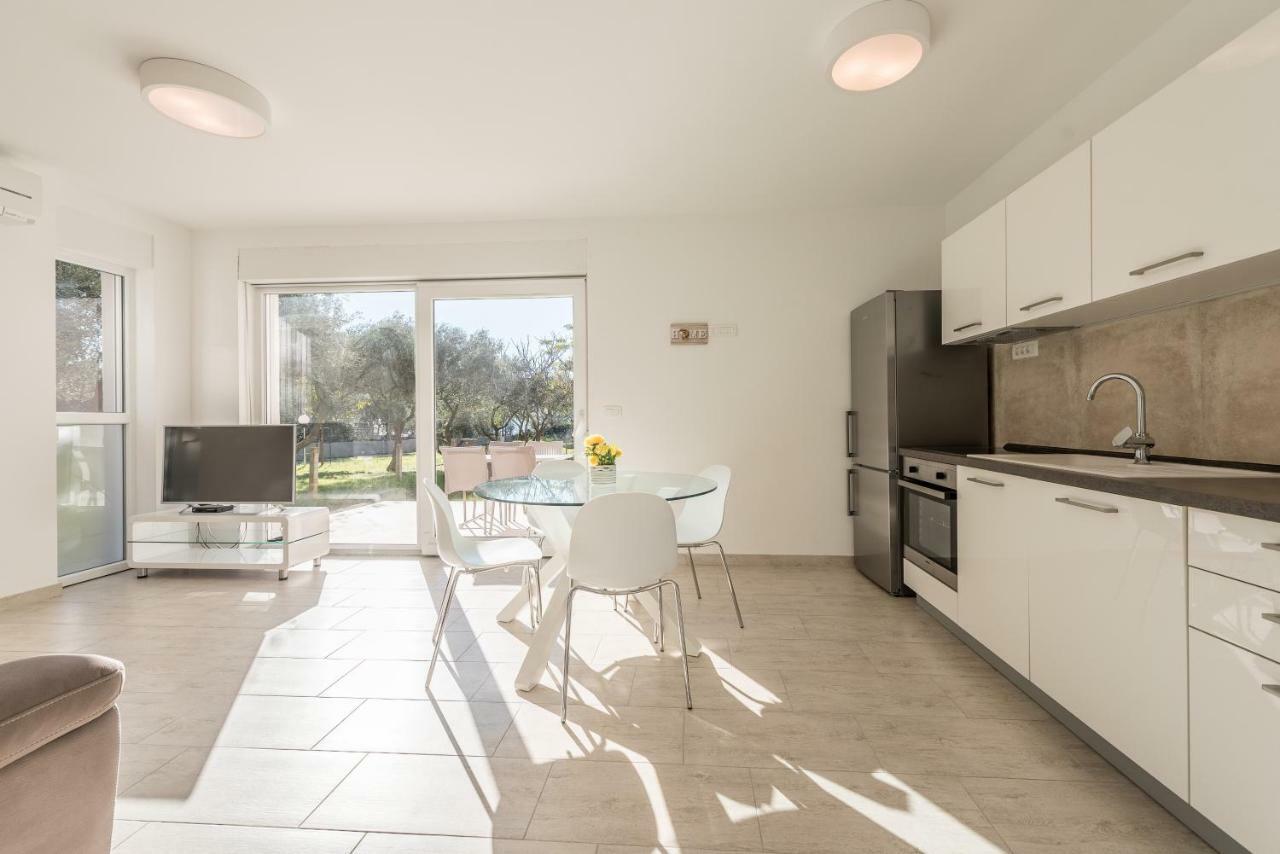 Villa Amfora - First Row By The Sea Bibinje Exterior photo